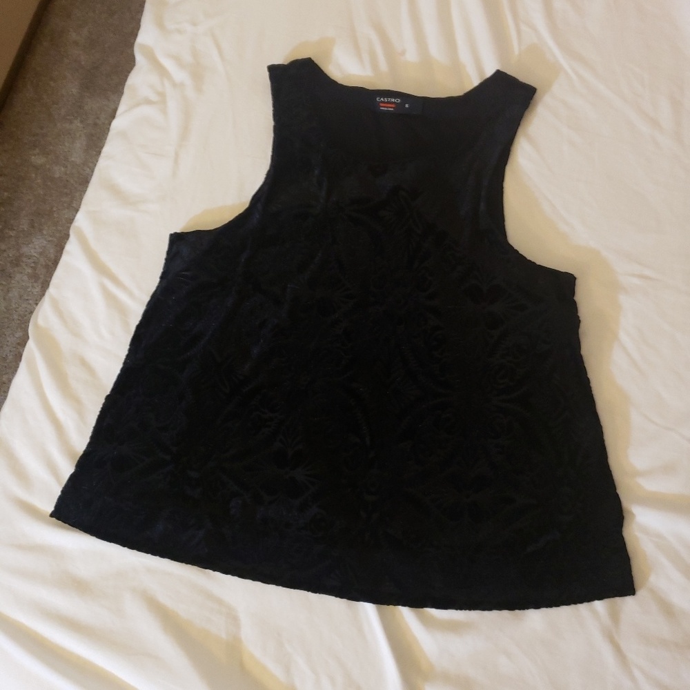 Black shirt